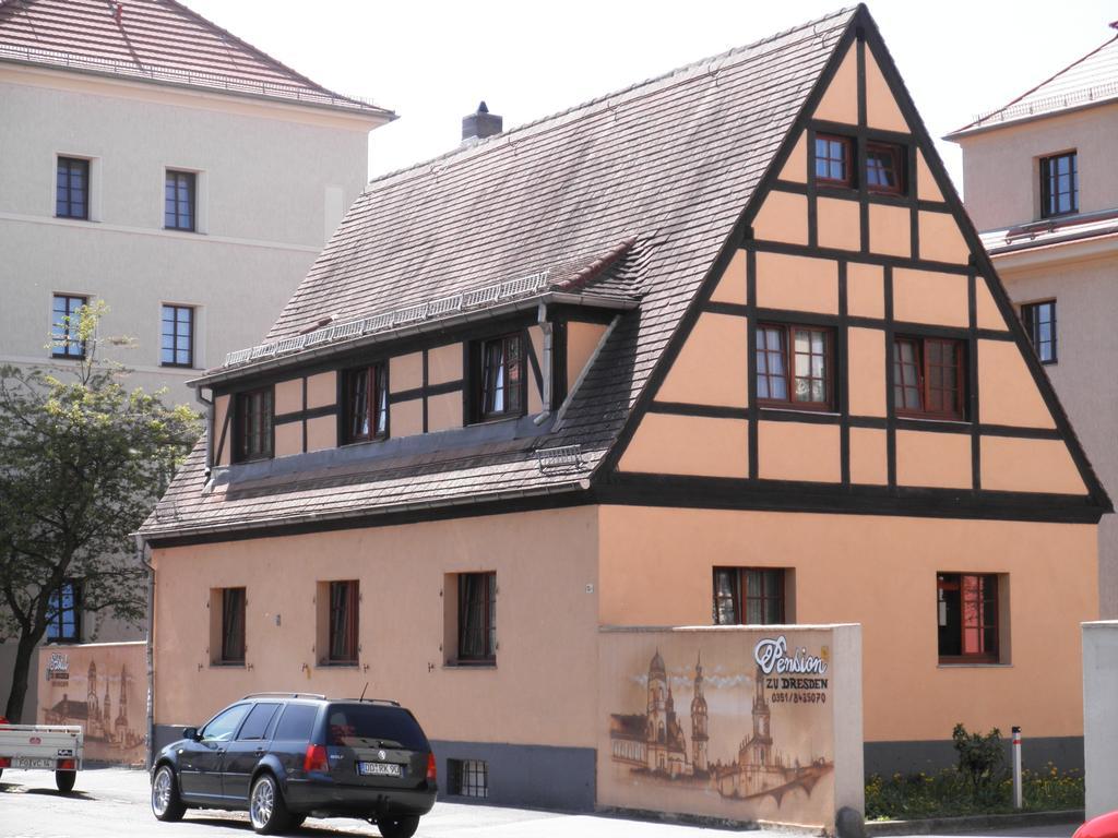 Hotel Pension Zu Dresden Altpieschen Exterior foto